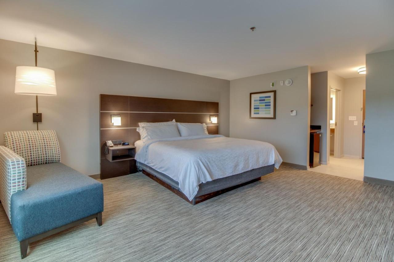 Holiday Inn Express & Suites - Union City By Ihg Екстер'єр фото