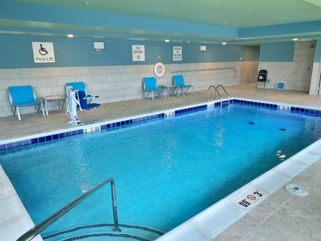 Holiday Inn Express & Suites - Union City By Ihg Екстер'єр фото