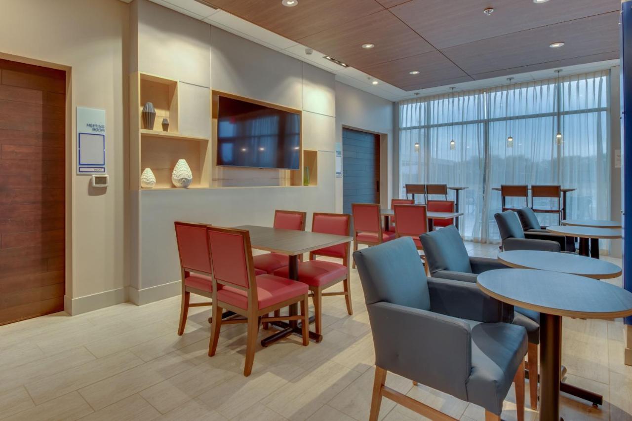 Holiday Inn Express & Suites - Union City By Ihg Екстер'єр фото