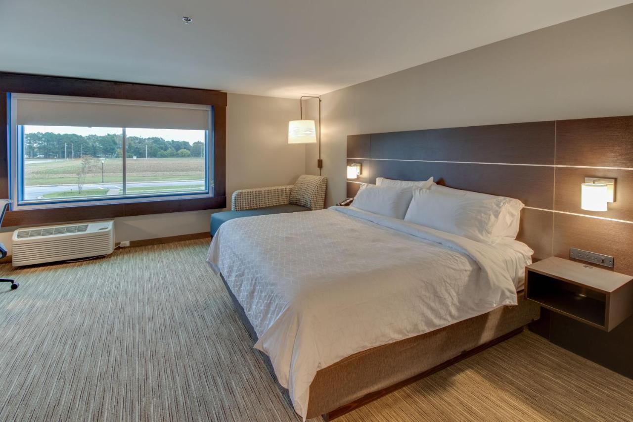 Holiday Inn Express & Suites - Union City By Ihg Екстер'єр фото