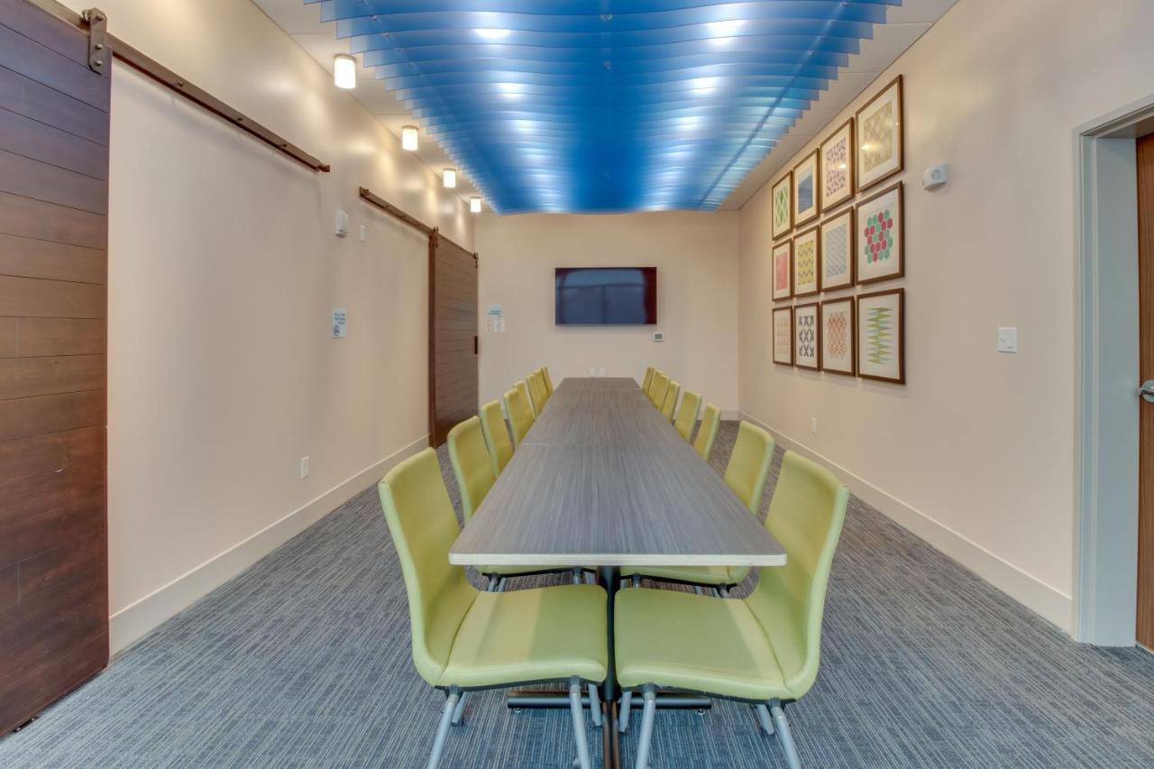 Holiday Inn Express & Suites - Union City By Ihg Екстер'єр фото
